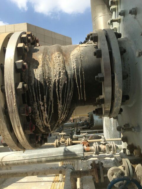 安裝正確的情況下橡膠接頭為什么會開裂